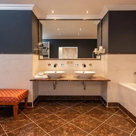 Erzherzog Johann Alpin Style - Adults Only Otel