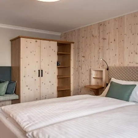 Erzherzog Johann Alpin Style - Adults Only מלון 4*