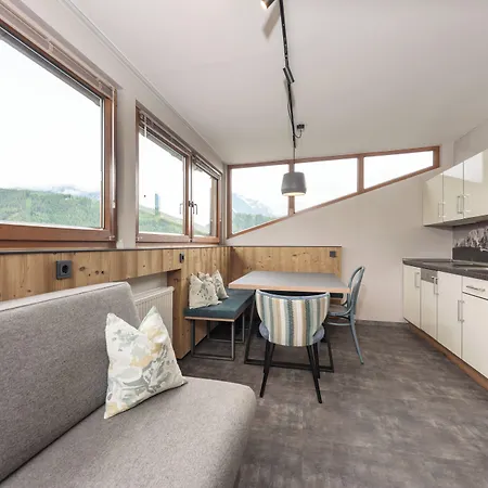 מלון Erzherzog Johann Alpin Style - Adults Only 4*