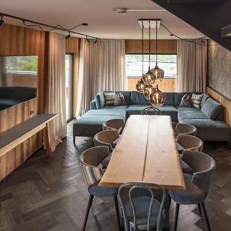 מלון Erzherzog Johann Alpin Style - Adults Only 4*