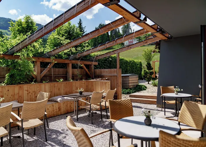 מלון Erzherzog Johann Alpin Style - Adults Only 4*